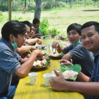 PROVIDER EO OUTBOUND LEMBANG BANDUNG-CIKOLE-ORCHIED FOREST-BANK BUKOPIN-ROVERS ADVENTURE INDONESIA